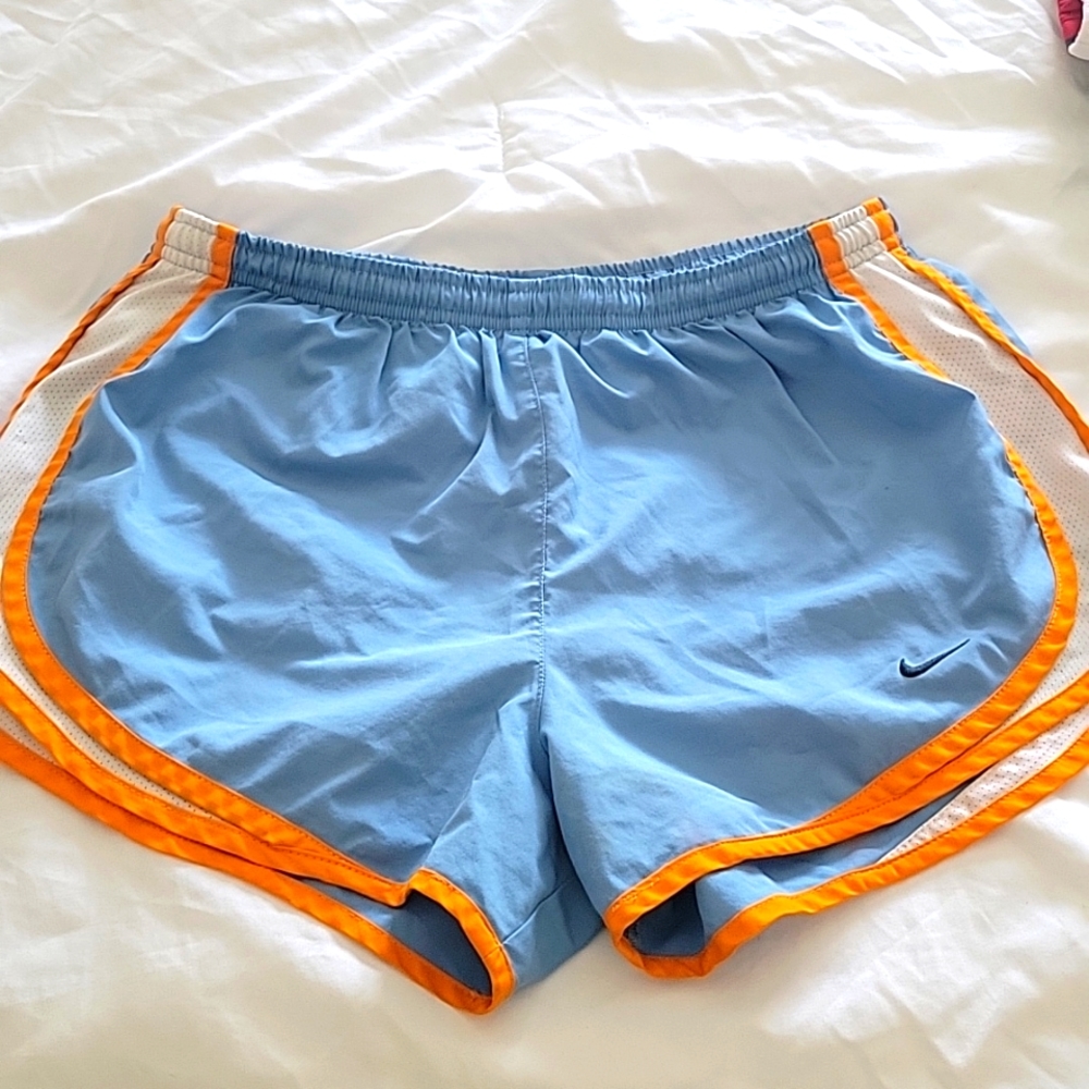 LOT OF 6 DRI-FIT SHORTS SIZE SMALL - Picture 3 of 8